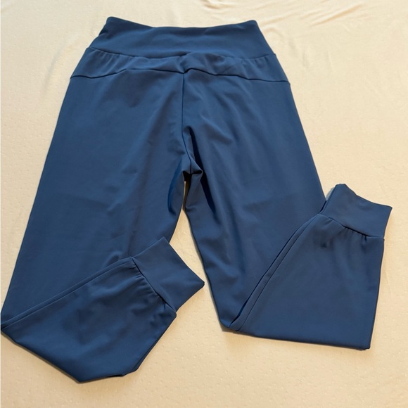 Ceil Blue Scrub Set - Picture 4 of 7